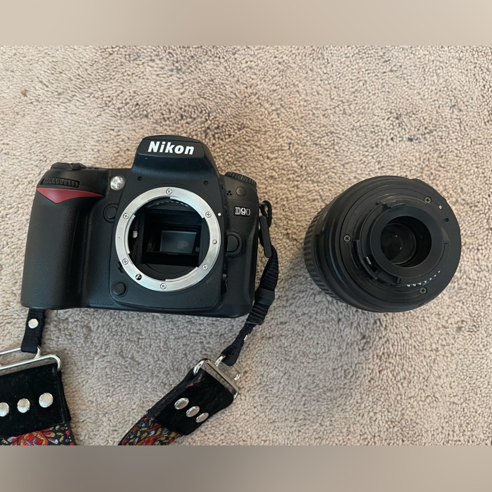 Nikon D90 - Picture 12 of 17